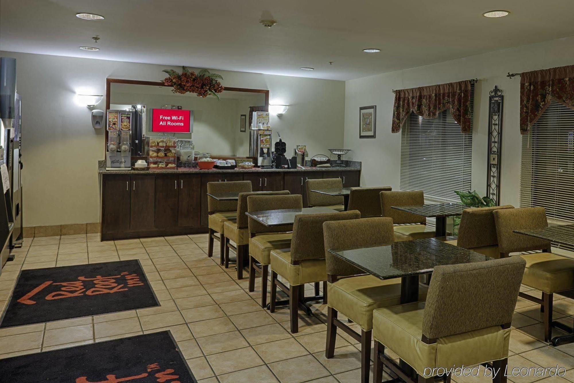 Red Roof Inn & Suites Savannah Airport Pooler Exterior foto
